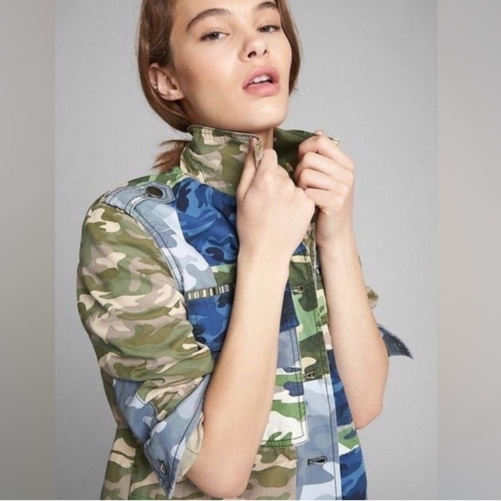 Gap Patch Camo Print Utility Jacket - image 1